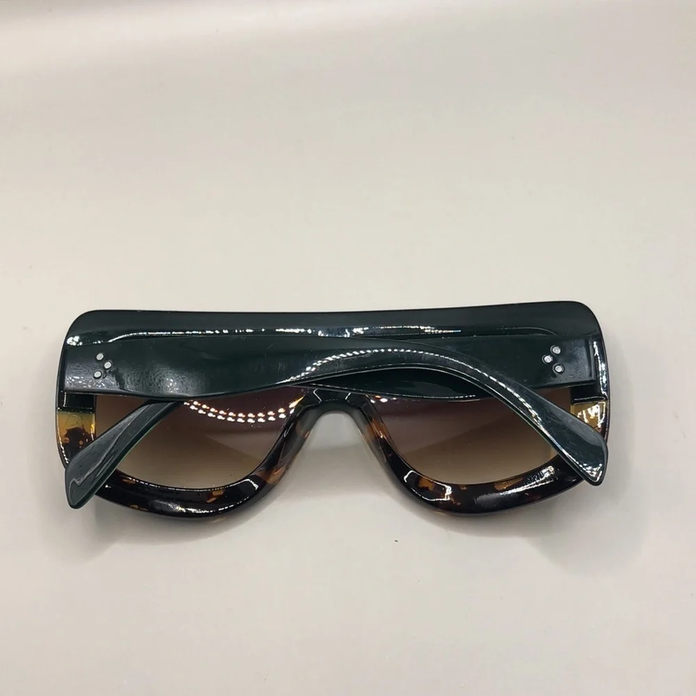 Bundle Lot 8 Sunglasses Cat Eye Square Round Shield